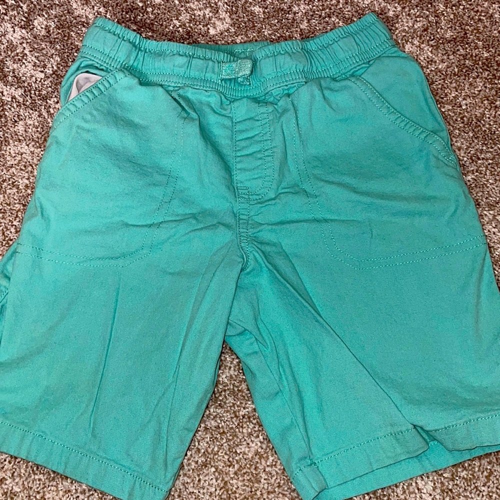 Boys khaki shorts size 6/7